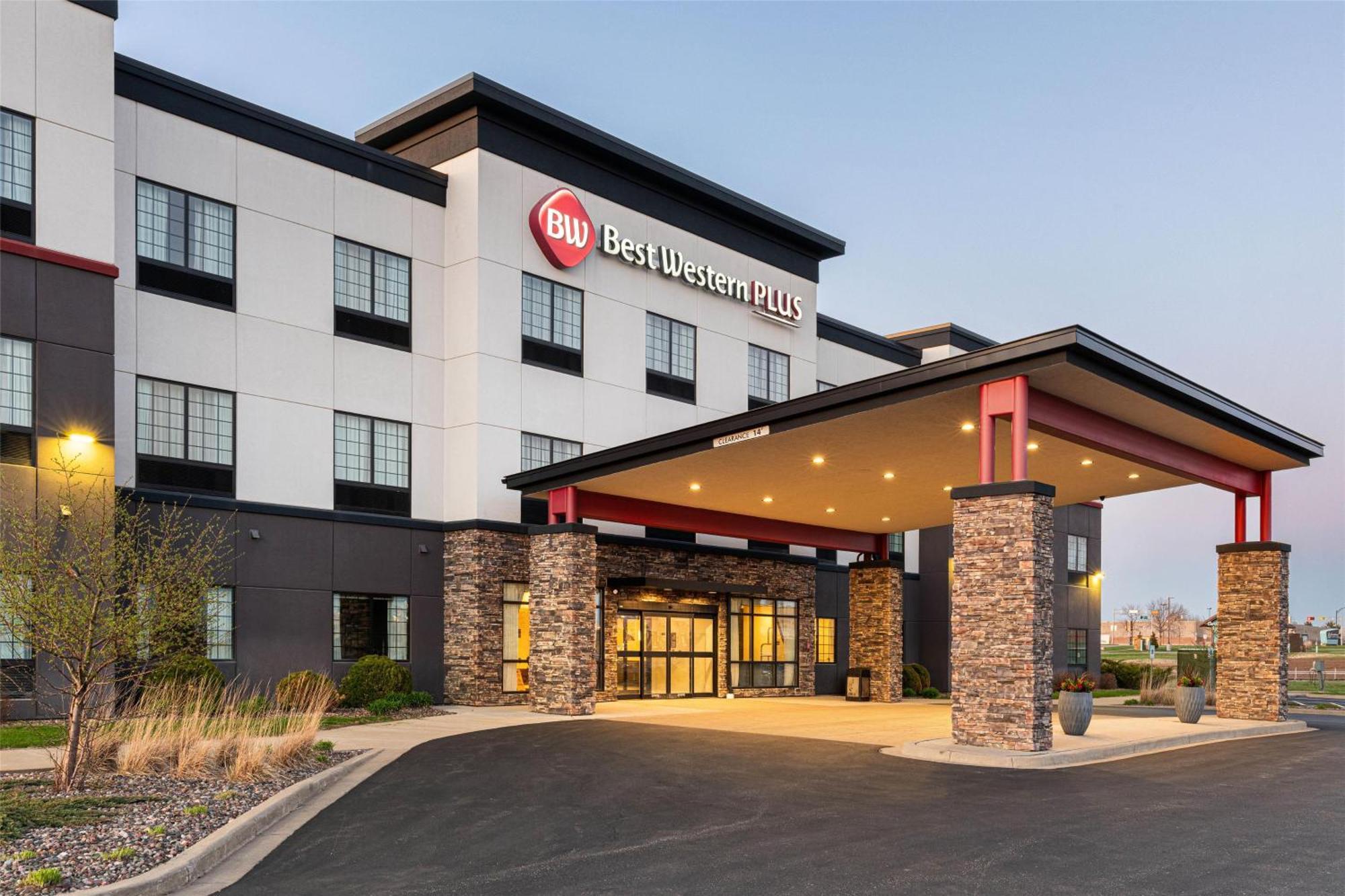 Best Western Plus New Richmond Inn & Suites Eksteriør bilde